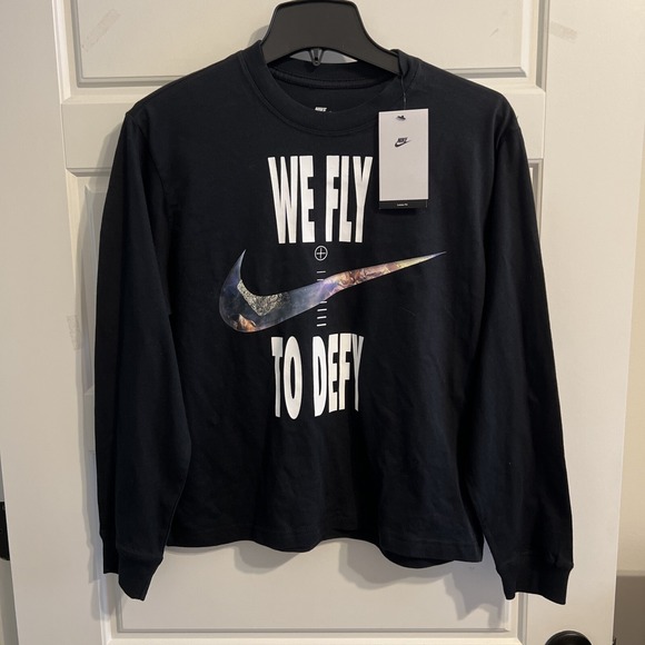 Nike Tops - Nike Women's Dri-FIT Swoosh Fly Boxy Shirt Size XS Black Loose Fit We Fly NEW